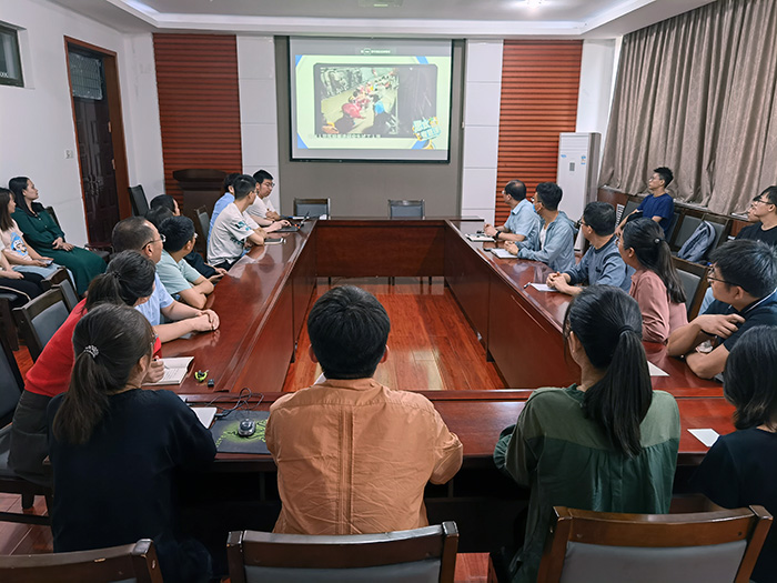 院新闻--测绘学院组织收看思政专题课.jpg 院新闻--测绘学院组织收看思政专题课.jpg